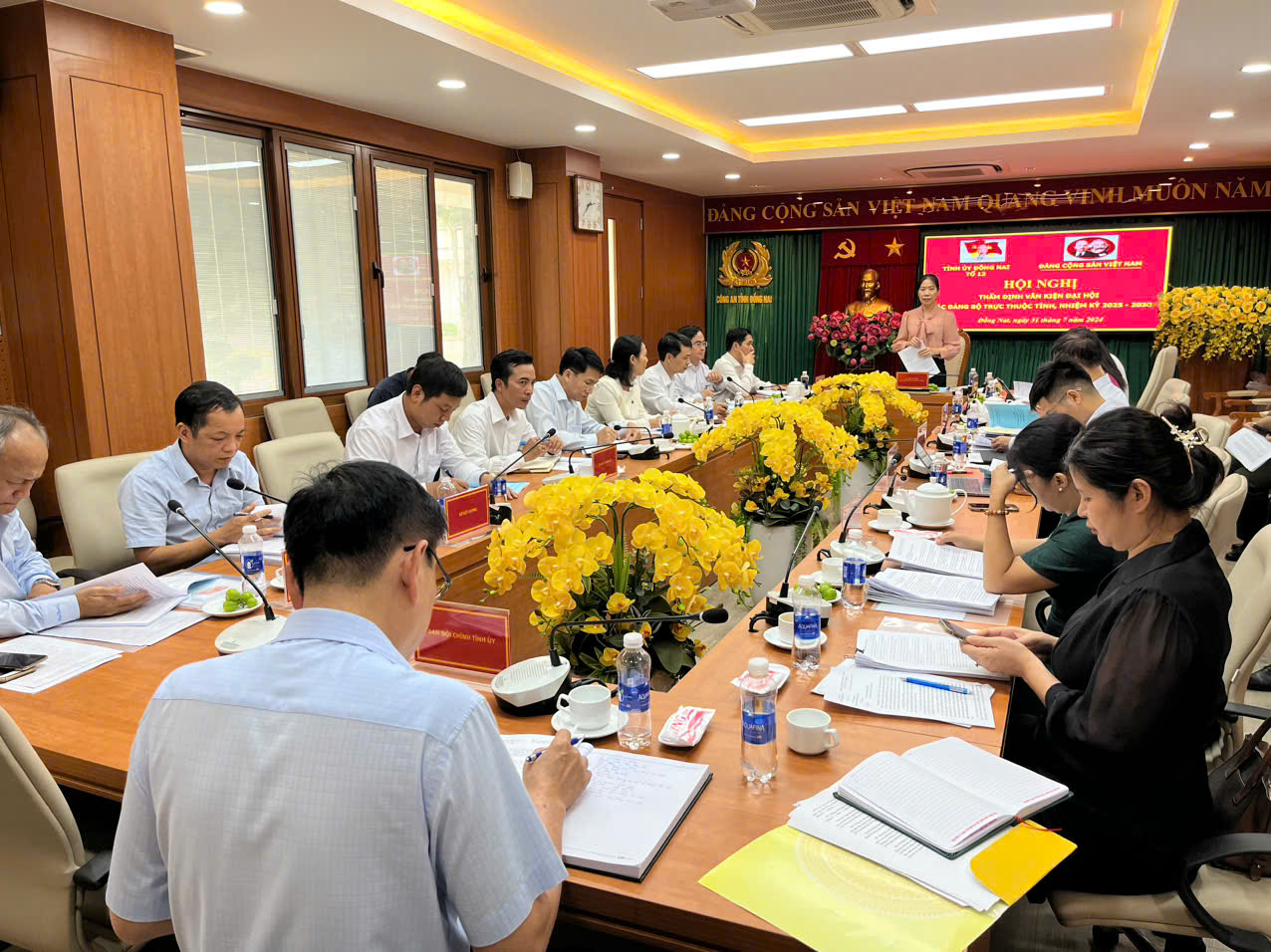 Tổ thẩm định số 12: Thẩm định văn kiện Đại hội Đảng bộ các xã Tân Phú, Nam Cát Tiên, Tà Lài, Phú Lâm, Thiện Hưng, Đăk Lua, Tân Tiến và Hưng Phước.
