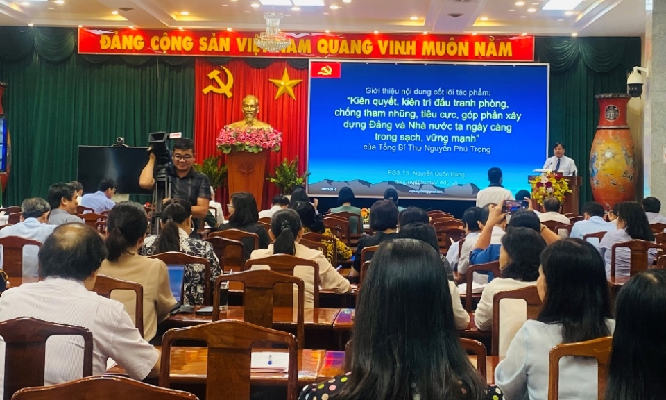 Triển khai đợt sinh hoạt ch&amp;#237;nh trị, tư tưởng s&amp;#226;u rộng về nội dung t&amp;#225;c phẩm “Ki&amp;#234;n quyết, ki&amp;#234;n tr&amp;#236; đấu tranh ph&amp;#242;ng, chống tham nhũng, ti&amp;#234;u cực, g&amp;#243;p phần x&amp;#226;y dựng Đảng v&amp;#224; Nh&amp;#224; nước ta ng&amp;#224;y c&amp;#224;ng trong sạch, vững mạnh” của đồng ch&amp;#237; Tổng B&amp;#237; thư Nguyễn Ph&amp;#250; Trọng