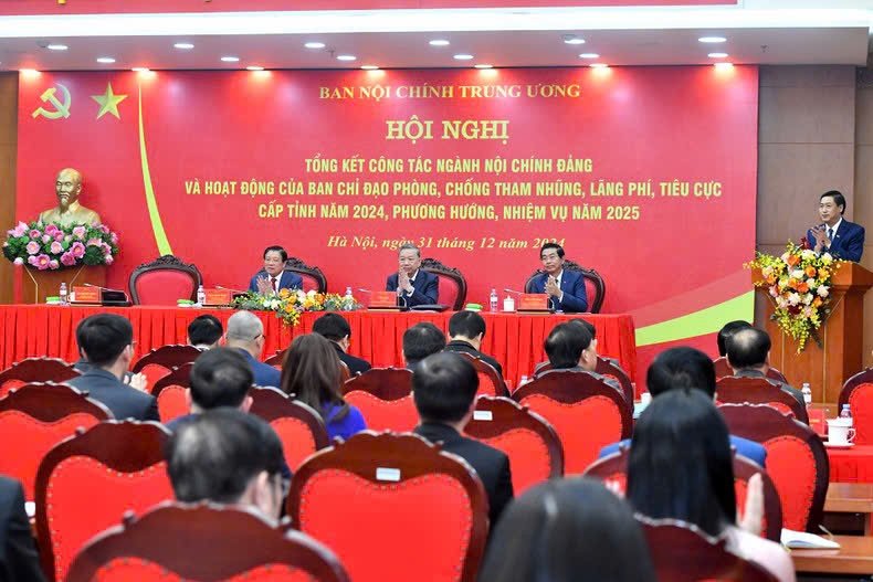 Tổng kết c&amp;#244;ng t&amp;#225;c ng&amp;#224;nh Nội ch&amp;#237;nh Đảng v&amp;#224; Ban Chỉ đạo ph&amp;#242;ng, chống tham nhũng, l&amp;#227;ng ph&amp;#237;, ti&amp;#234;u cực cấp tỉnh năm 2024.
