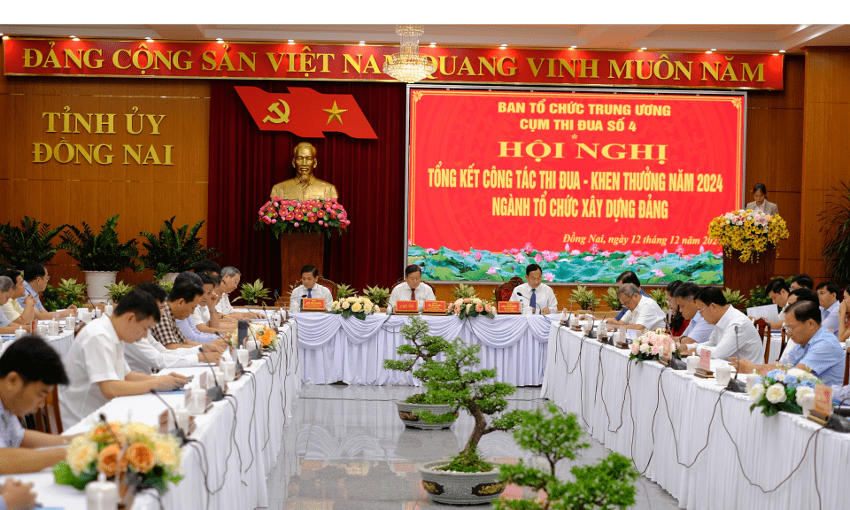 Số lượng tổ chức đảng, đảng vi&amp;#234;n đề nghị cấp ủy cấp tr&amp;#234;n khen thưởng kh&amp;#244;ng vượt qu&amp;#225; 30% số lượng tổ chức đảng, đảng vi&amp;#234;n đủ điều kiện khen thưởng ở cấp dưới trực tiếp