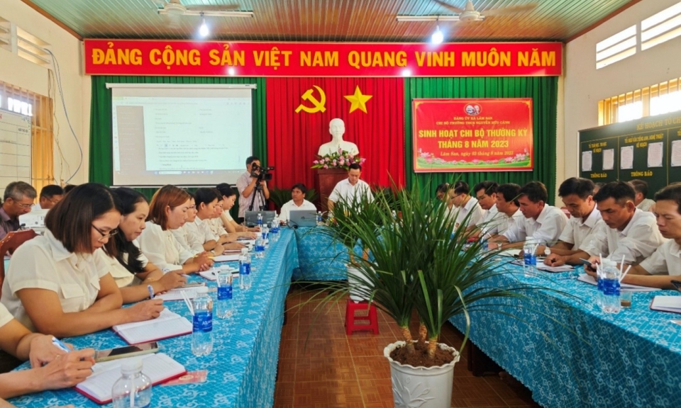 Thực hiện nền nếp chế độ sinh hoạt chi bộ theo Quy định số 25-QĐi/TU, ng&amp;#224;y 13/02/2019 của Ban Thường vụ Tỉnh ủy về “ti&amp;#234;u ch&amp;#237; đ&amp;#225;nh gi&amp;#225; chất lượng sinh hoạt chi bộ hằng th&amp;#225;ng”