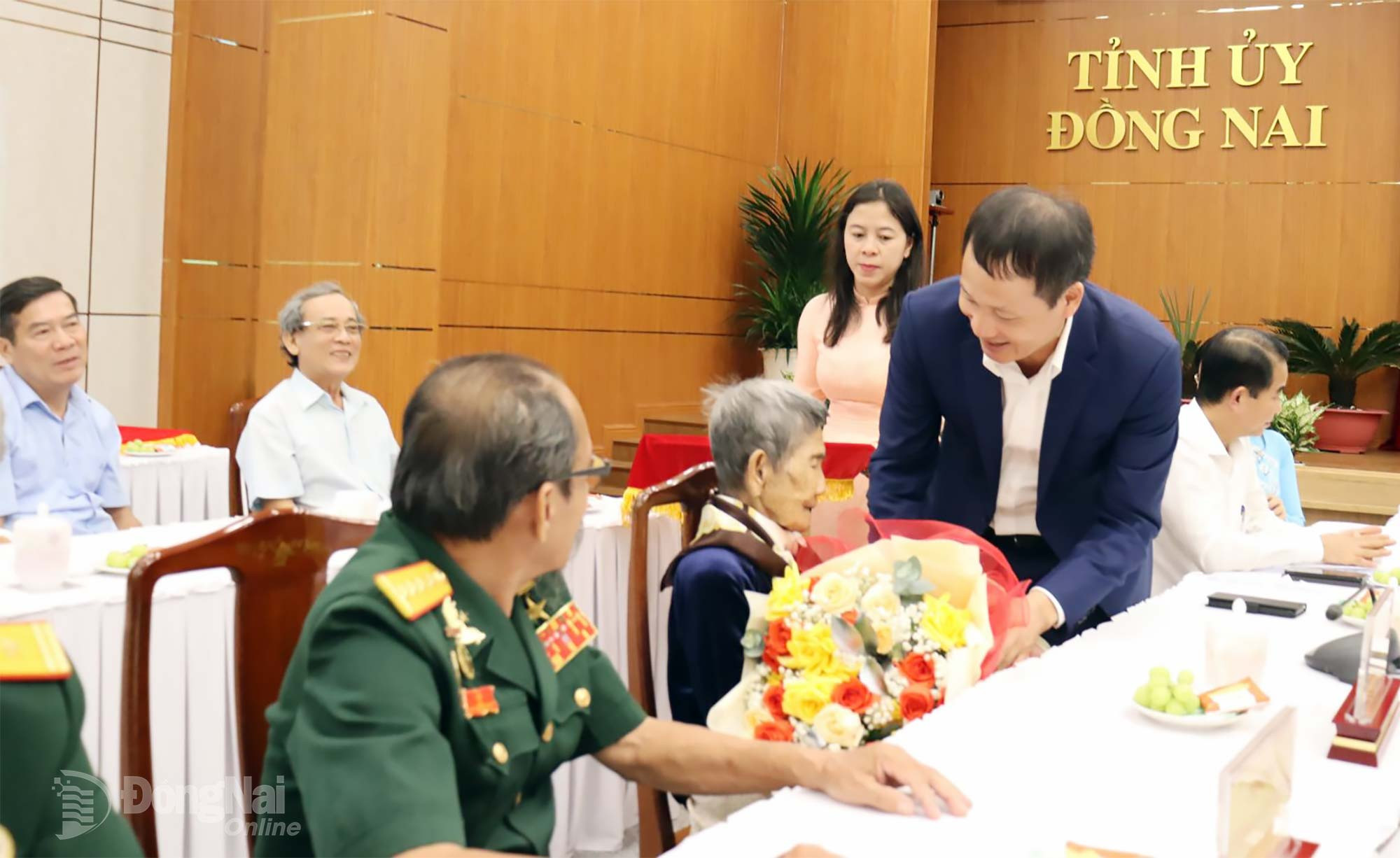 Nhiều &yacute; kiến t&acirc;m huyết tại buổi gặp mặt nguy&ecirc;n l&atilde;nh đạo tỉnh Đồng Nai