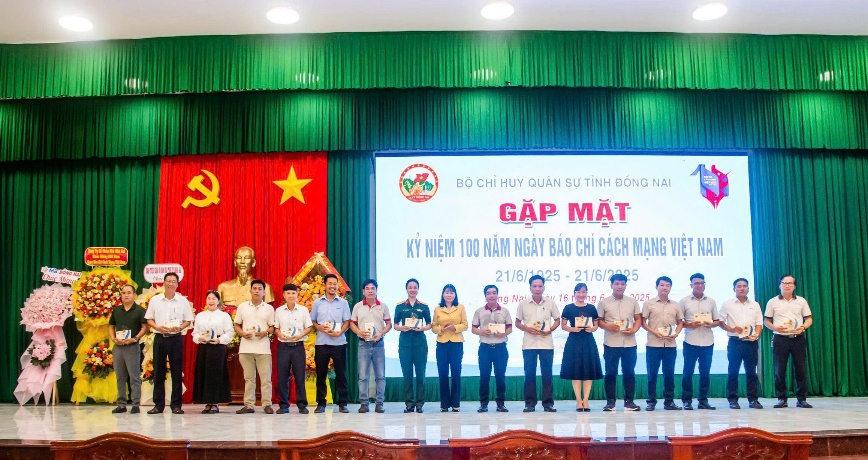 Bộ Chỉ huy qu&acirc;n sự tỉnh Đồng Nai tổ chức gặp mặt c&aacute;c cơ quan b&aacute;o ch&iacute;: Lan tỏa h&igrave;nh ảnh &ldquo;Bộ đội Cụ Hồ&rdquo; trong thời đại mới