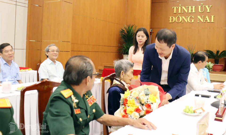Nhiều ý kiến tâm huyết tại buổi gặp mặt nguyên lãnh đạo tỉnh Đồng Nai