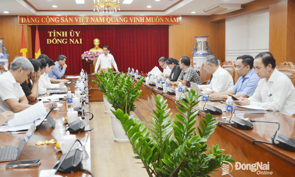 Ch&amp;#250; trọng x&amp;#226;y dựng, ph&amp;#225;t triển tổ chức Đảng, đo&amp;#224;n thể trong doanh nghiệp ngo&amp;#224;i nh&amp;#224; nước