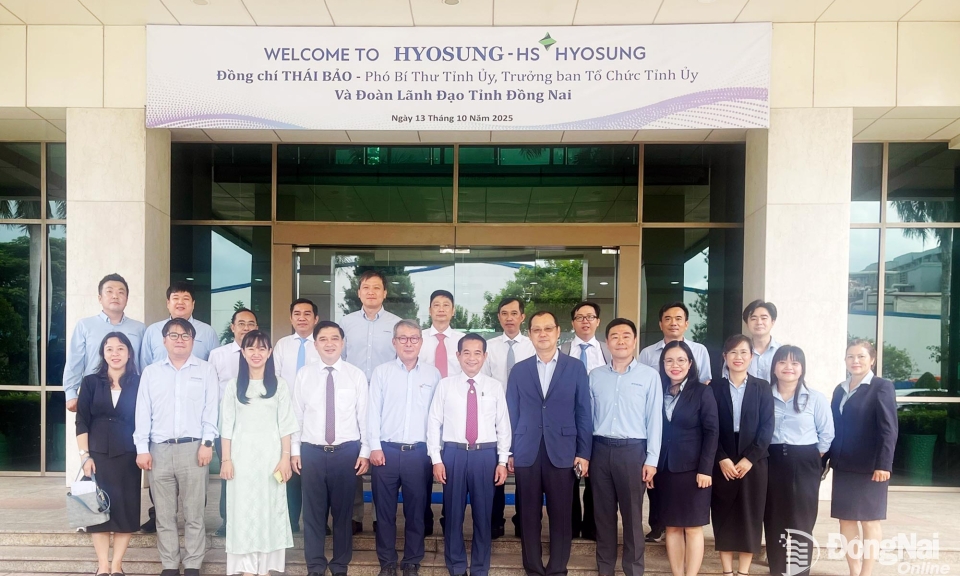 Tổ chức Đảng đồng h&amp;#224;nh c&amp;#249;ng doanh nghiệp ph&amp;#225;t triển