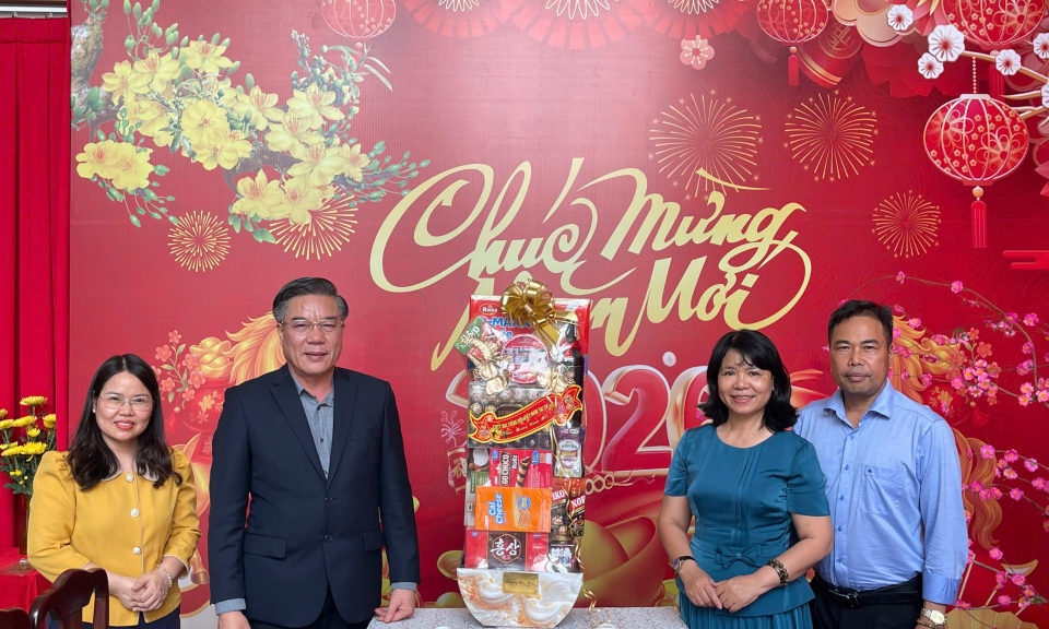 Binh đo&amp;#224;n 16, Đ&amp;#224;i Tiếng n&amp;#243;i Việt Nam v&amp;#224; Li&amp;#234;n đo&amp;#224;n Doanh nghiệp tỉnh Đồng Nai thăm, ch&amp;#250;c Tết Ban Tuy&amp;#234;n gi&amp;#225;o v&amp;#224; D&amp;#226;n vận Tỉnh ủy