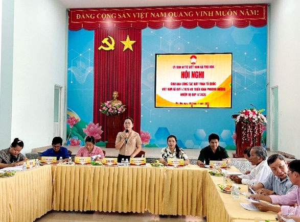 Ủy ban MTTQ x&amp;#227; Ph&amp;#250; H&amp;#242;a sơ kết c&amp;#244;ng t&amp;#225;c Mặt trận qu&amp;#253; I-2026