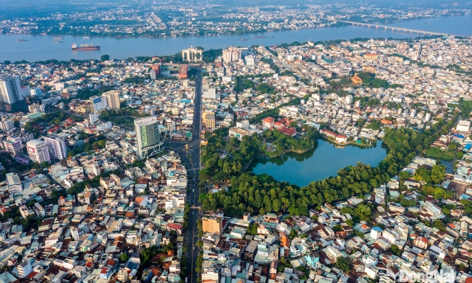 Hướng tới th&amp;#224;nh phố hiện đại, gi&amp;#224;u bản sắc