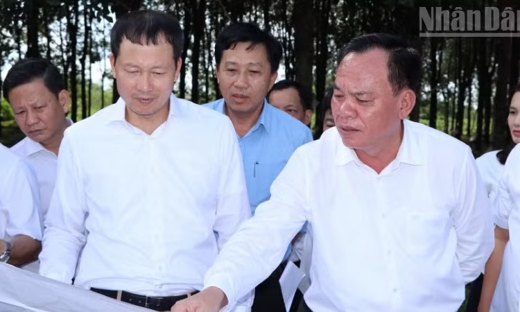 B&amp;#224;i cuối: C&amp;#244;ng t&amp;#225;c c&amp;#225;n bộ l&amp;#224; “then chốt của then chốt”