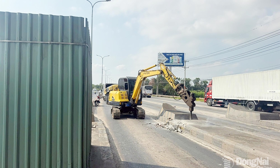 UBND tỉnh Đồng Nai chỉ đạo khắc phục t&amp;#236;nh trạng &amp;#249;n tắc giao th&amp;#244;ng do thi c&amp;#244;ng sửa chữa tr&amp;#234;n quốc lộ 51