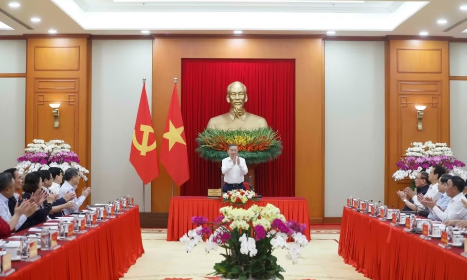 Tổng kết phải thể hiện được tầm v&amp;#243;c lịch sử vĩ đại của 100 năm Đảng l&amp;#227;nh đạo c&amp;#225;ch mạng Việt Nam