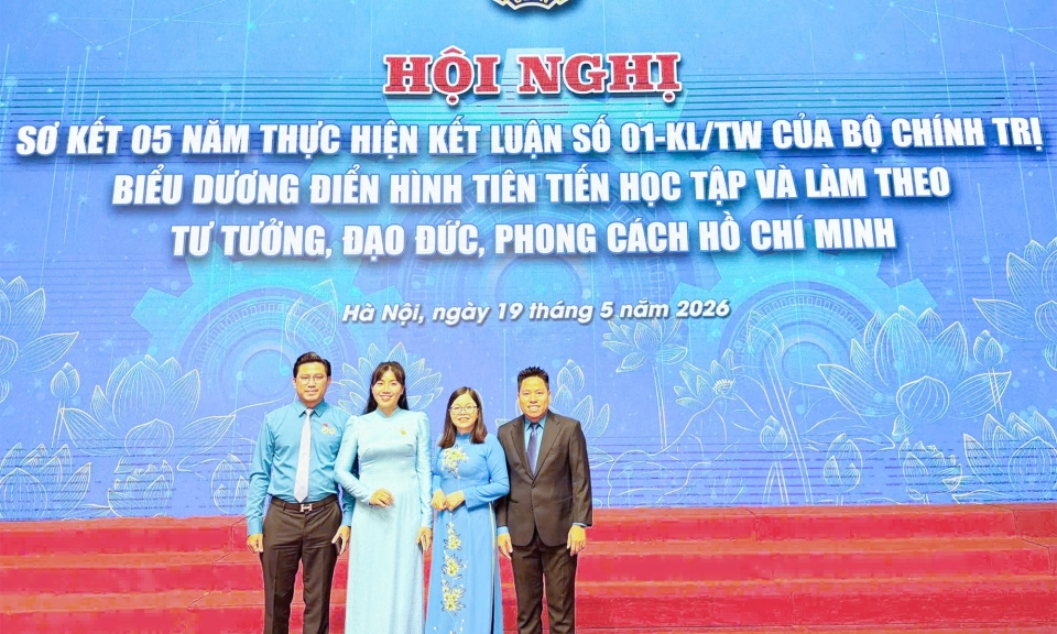 Th&amp;#224;nh phố Đồng Nai c&amp;#243; 2 tập thể v&amp;#224; 3 c&amp;#225; nh&amp;#226;n được tuy&amp;#234;n dương học tập v&amp;#224; l&amp;#224;m theo B&amp;#225;c